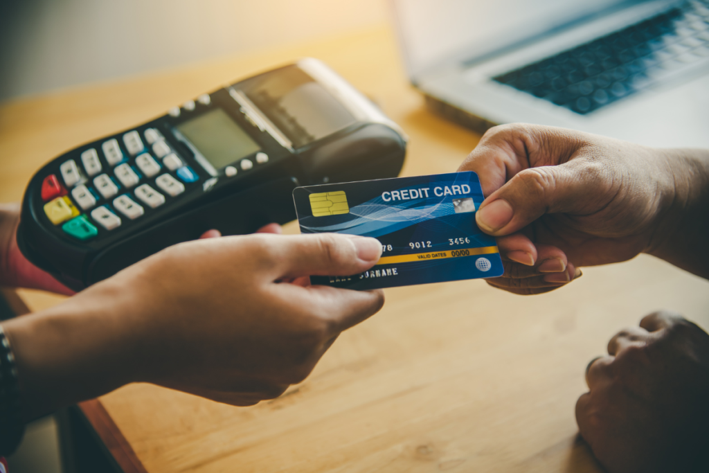 O impacto do cartão de crédito na sua vida financeira: aliado ou inimigo?
