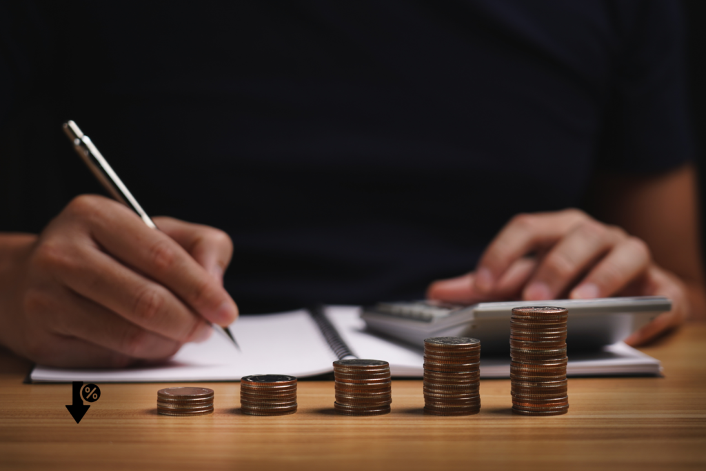 Descubra como se livrar dos juros e começar a viver melhor. Estratégias simples para pagar menos e ter mais dinheiro no bolso.